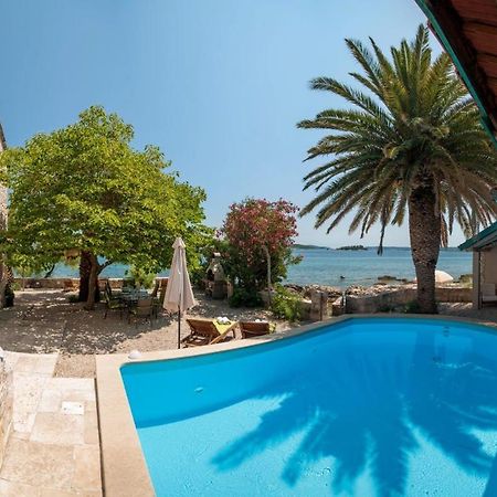 Luxury Beachfront Villa Mare With Private Pool At The Beach Orebic - Peljesac Bagian luar foto