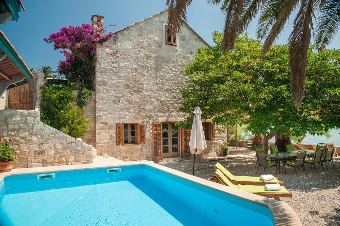 Luxury Beachfront Villa Mare With Private Pool At The Beach Orebic - Peljesac Bagian luar foto