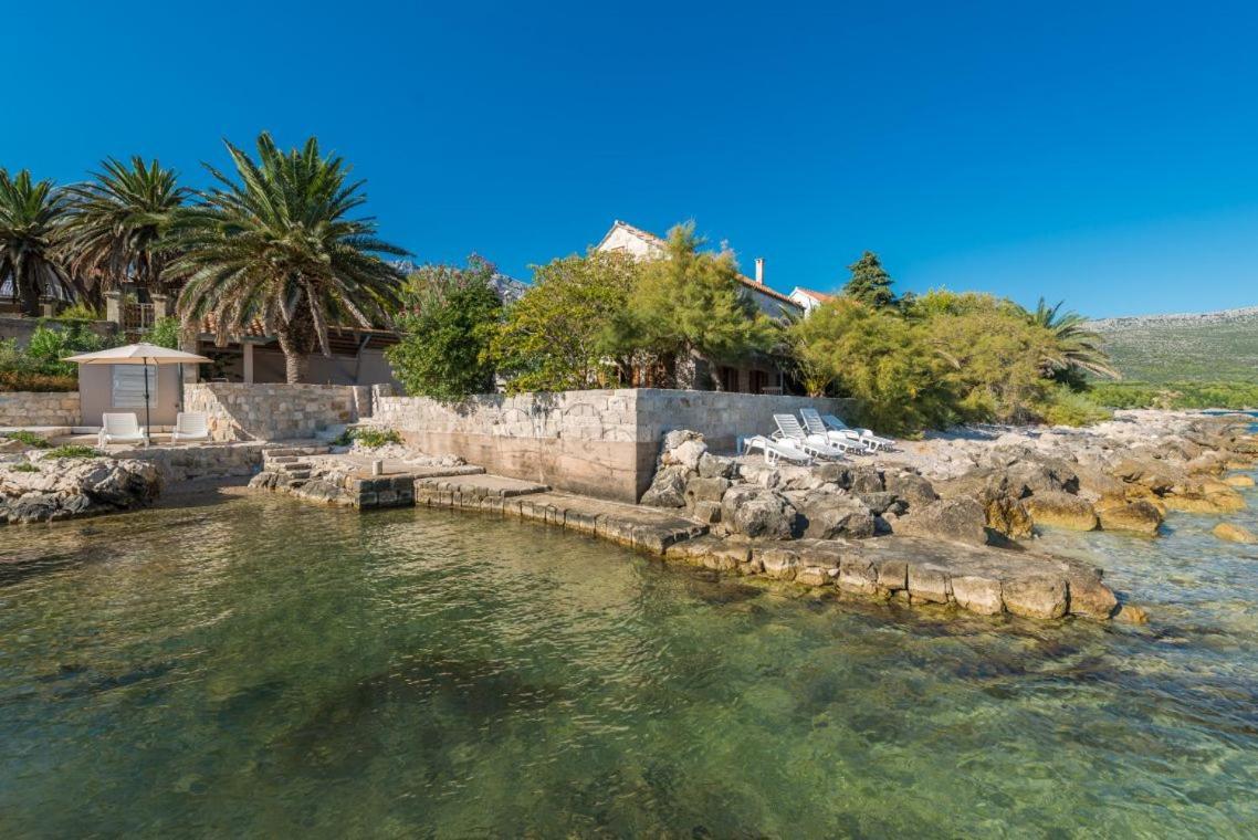 Luxury Beachfront Villa Mare With Private Pool At The Beach Orebic - Peljesac Bagian luar foto