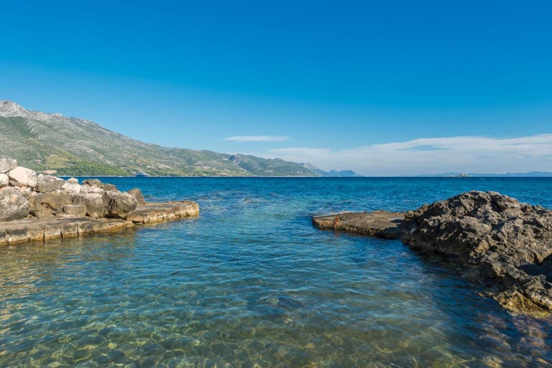 Luxury Beachfront Villa Mare With Private Pool At The Beach Orebic - Peljesac Bagian luar foto