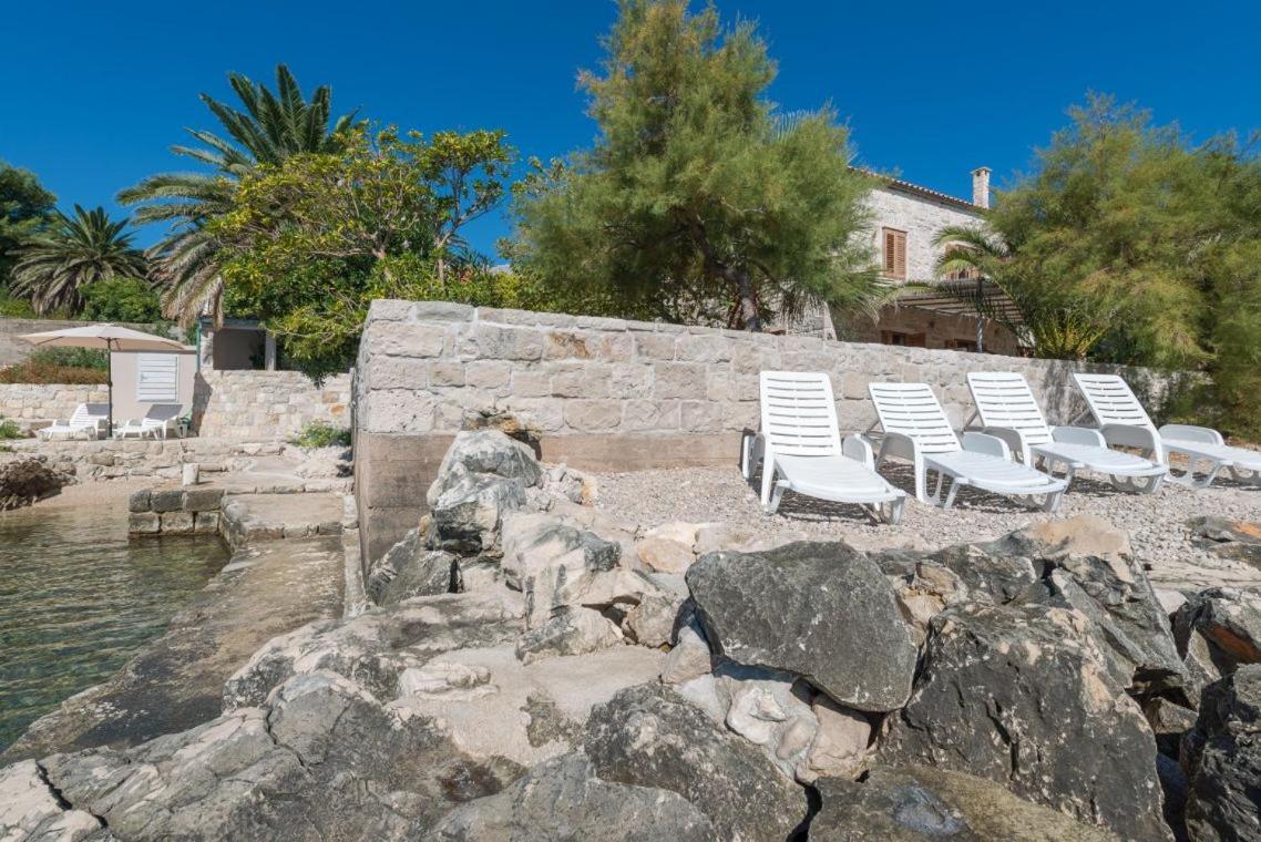 Luxury Beachfront Villa Mare With Private Pool At The Beach Orebic - Peljesac Bagian luar foto