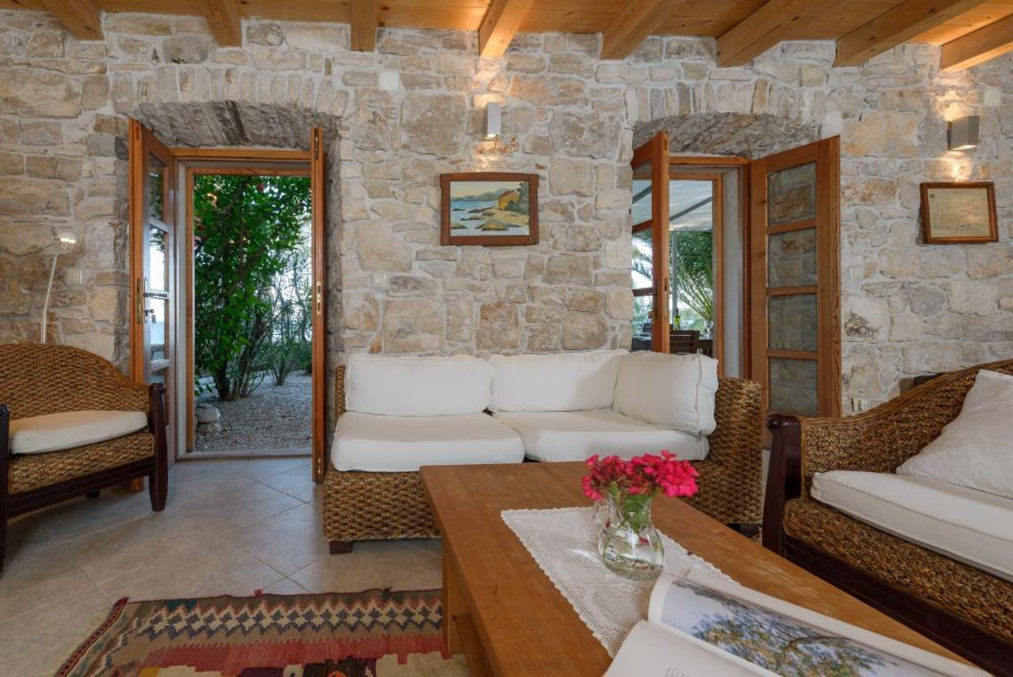 Luxury Beachfront Villa Mare With Private Pool At The Beach Orebic - Peljesac Bagian luar foto