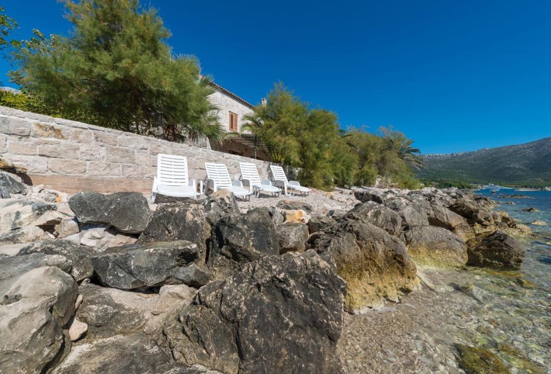 Luxury Beachfront Villa Mare With Private Pool At The Beach Orebic - Peljesac Bagian luar foto